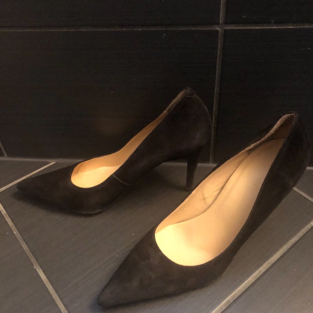 🖤Black Pointed Toe Heel/Pump - Picture 3 of 3